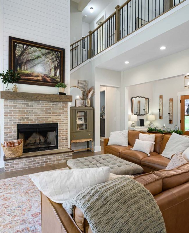 a mobile al custom home with a custom pantry